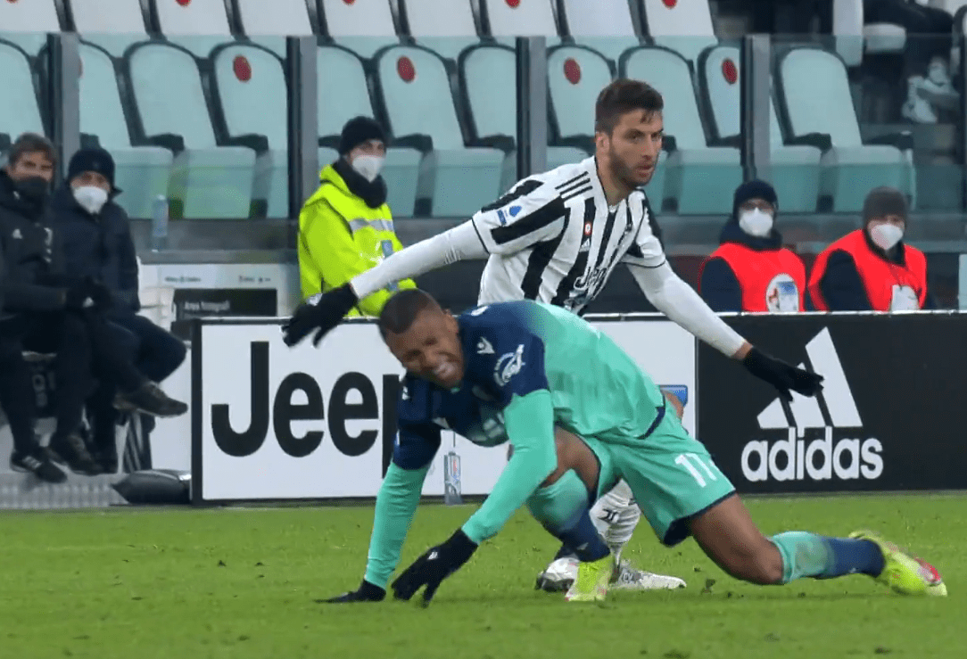 kaiyun包含今晚体能课后，亚特兰大迎来里程碑备战英超，态度坚定，临场指挥获称赞的词条