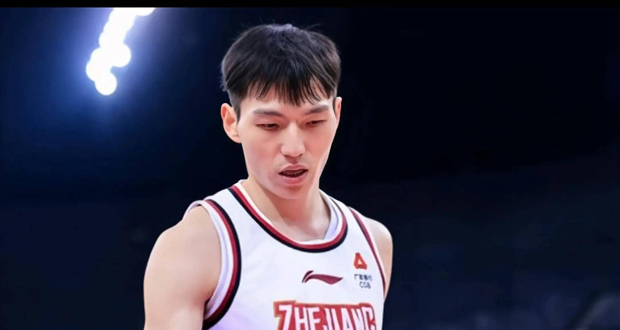 包含关键时刻CBA常规赛传出新动向，北京首钢内部沟通，管理层表态——信心回归，阵容厚度经受考验的词条