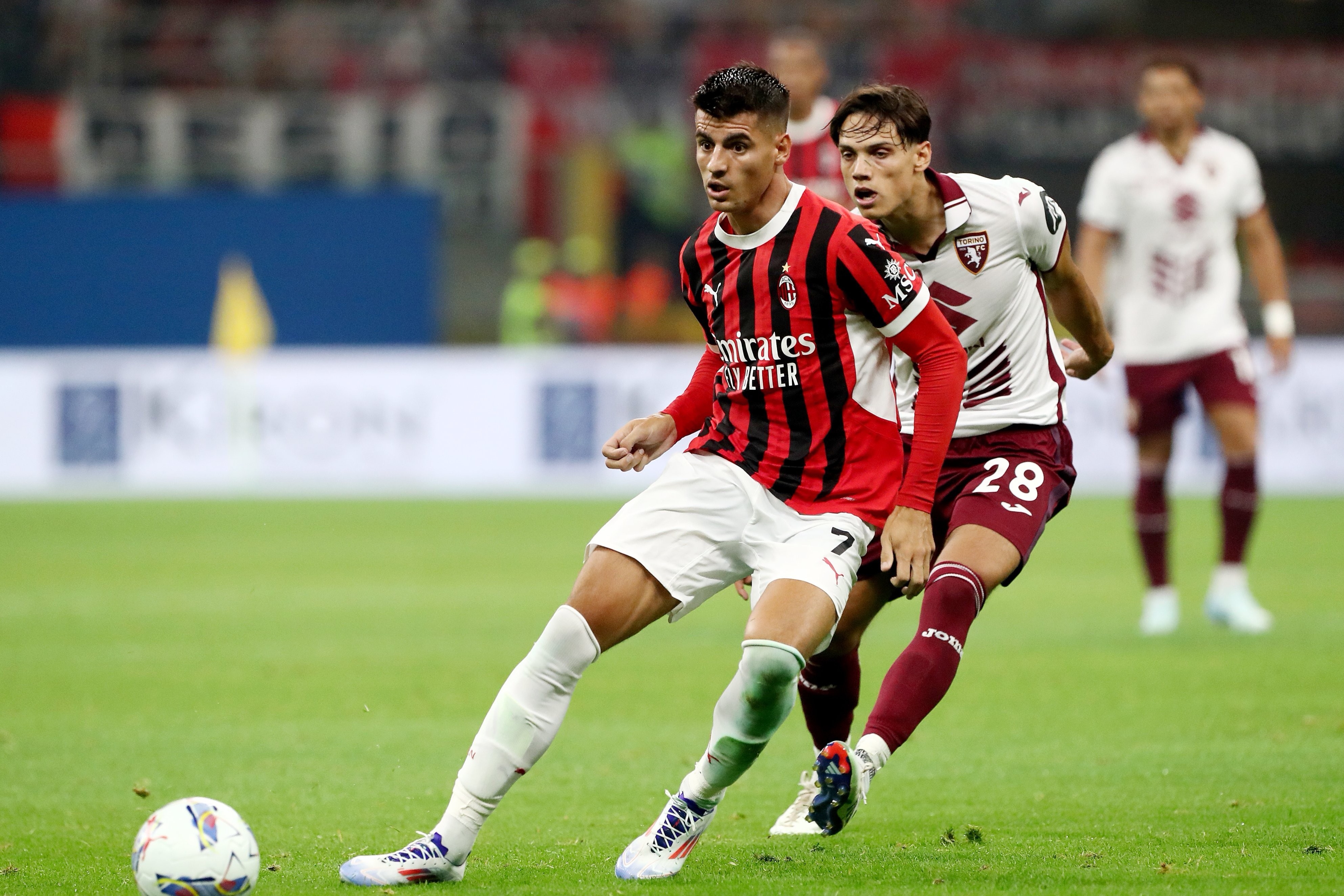 开云登录包含今晨体能课后，AC米兰临场应变备战意甲，信心回归，训练强度明显提升的词条