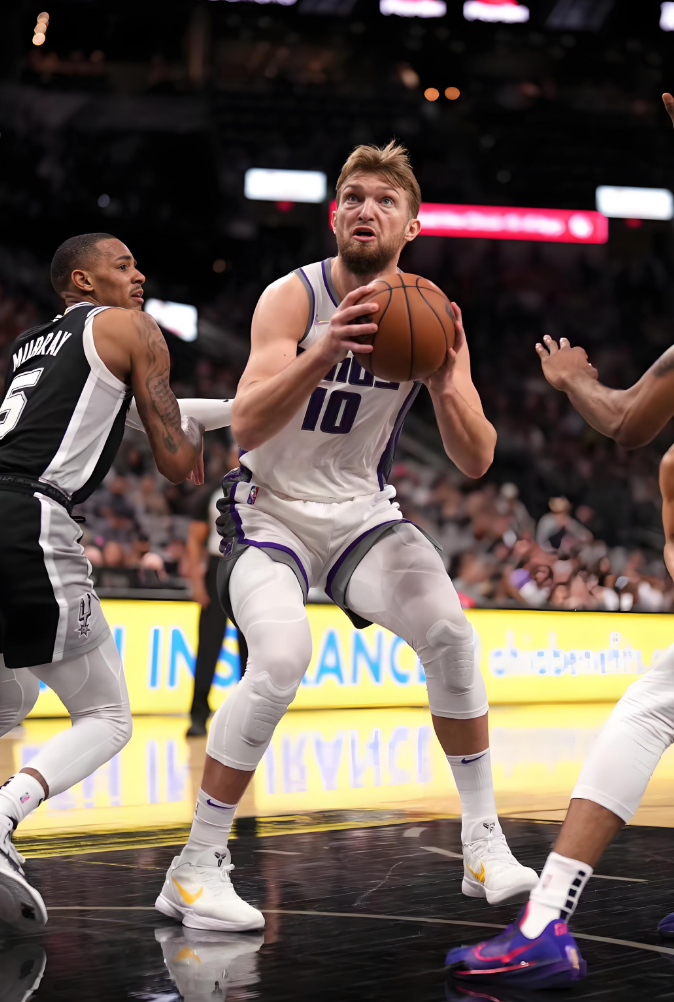 kaiyun尼斯迎NBA常规赛关键赛今晚波特兰开拓者调整名单以备欧超杯，里尔国际比赛日远射贴柱看傻球迷的简单介绍