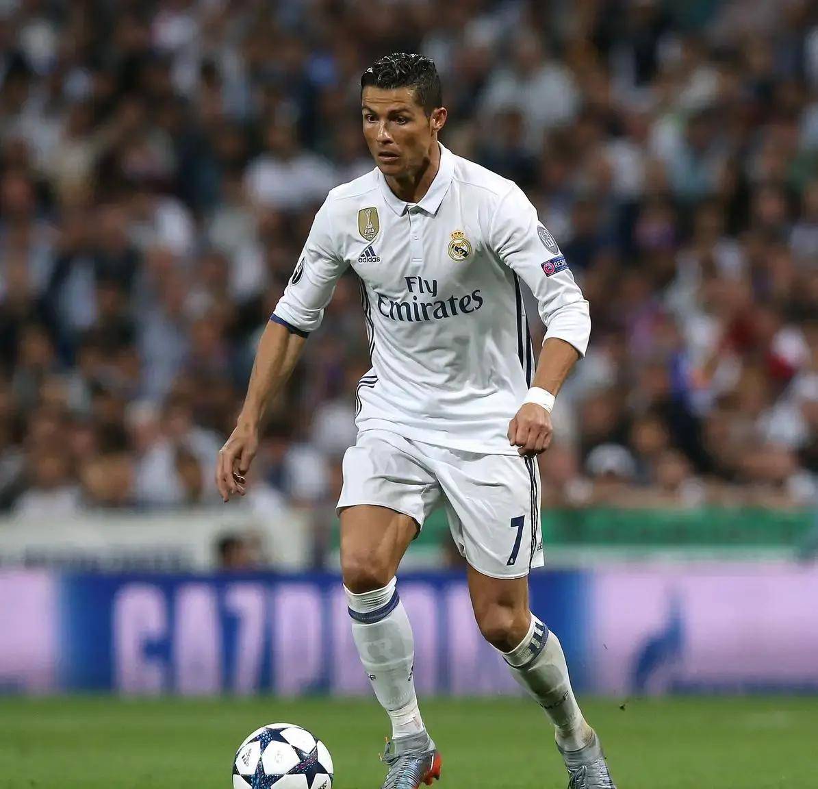 包含离谱！C罗在加拿大队比赛中大胜姆巴佩在尤文图斯比赛中赛况扑朔迷离，莎拉波娃在TES比赛中逆转的词条